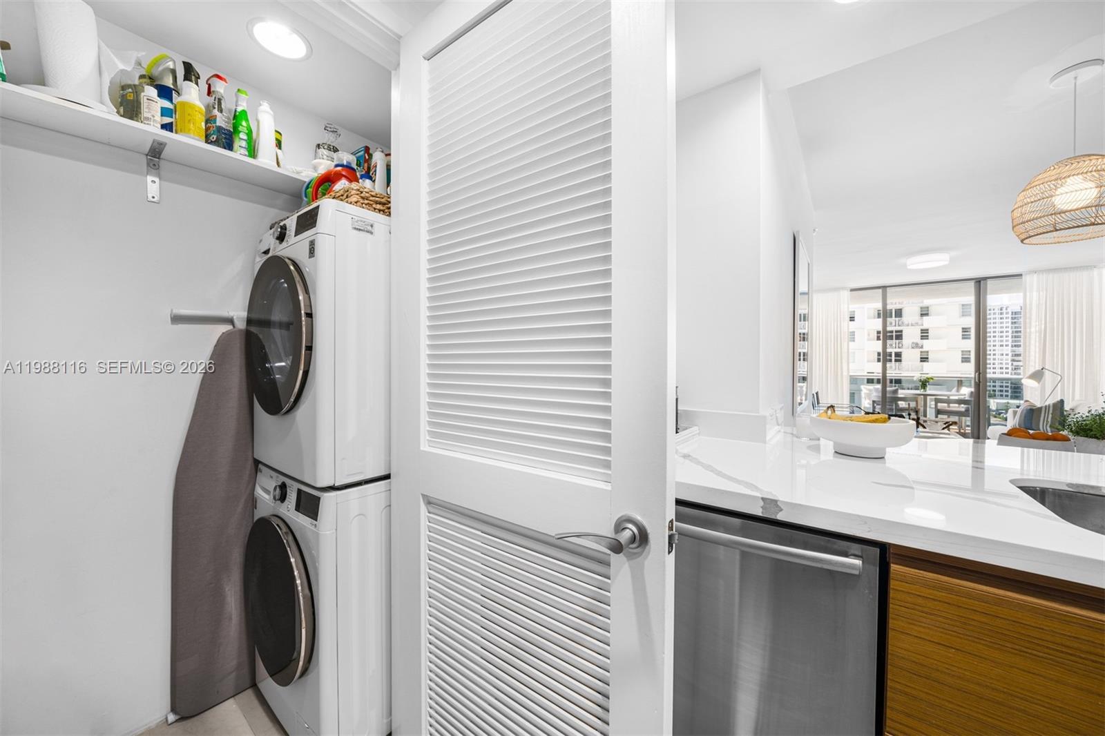 5875 Collins Ave #906 Miami Beach, FL 33140