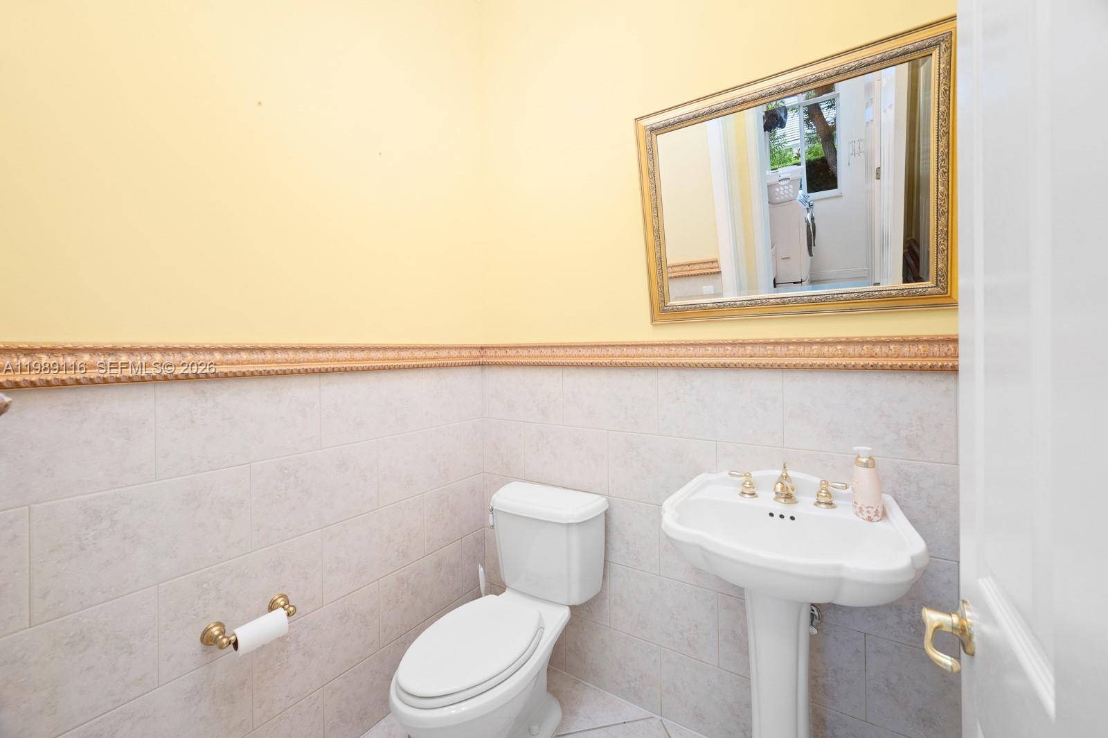 10621 SW 77th Ave Pinecrest, FL 33156