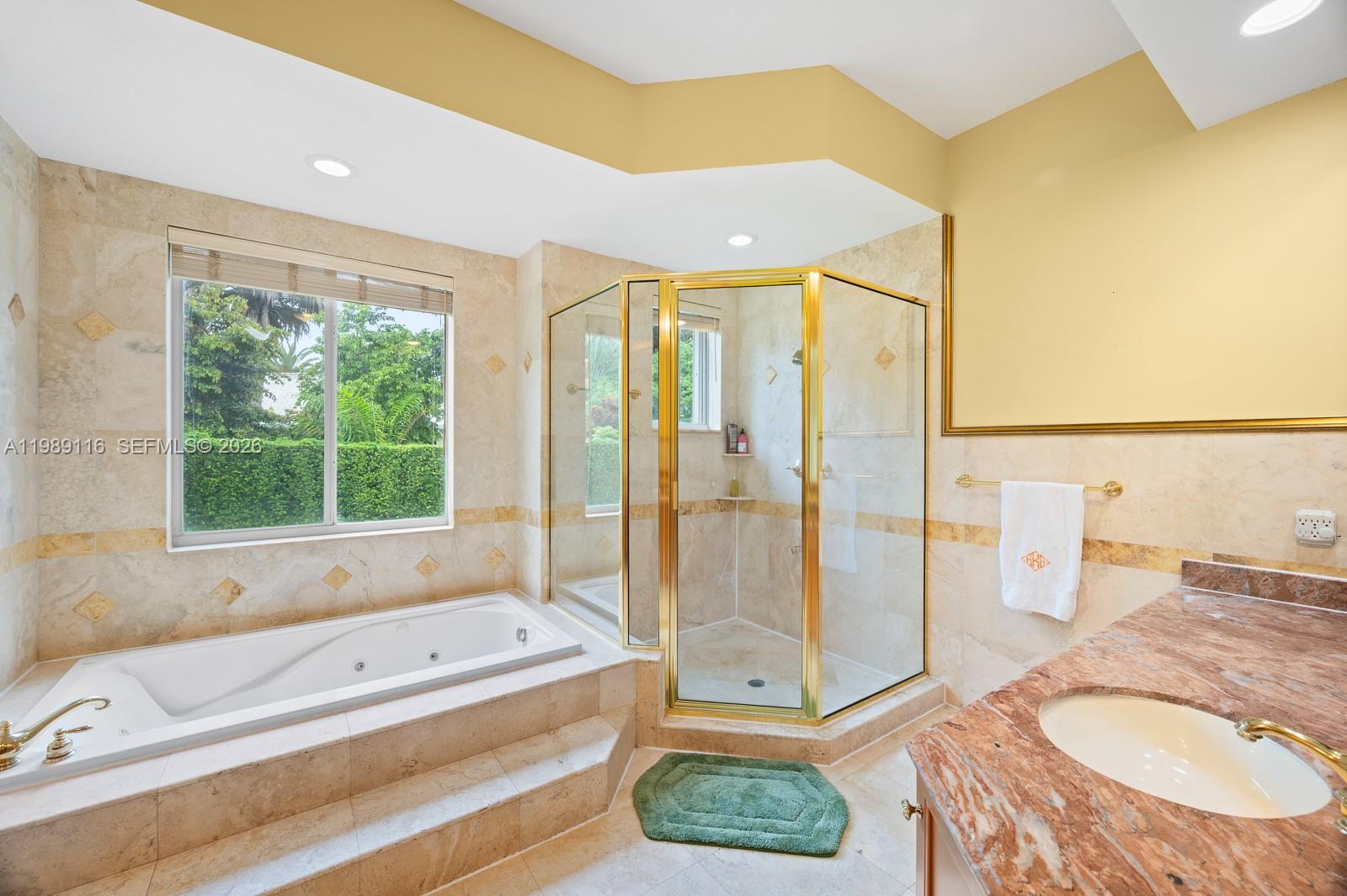 10621 SW 77th Ave Pinecrest, FL 33156