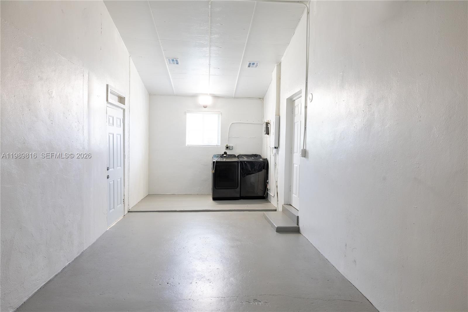 2455 Wiley Ct Hollywood, FL 33020