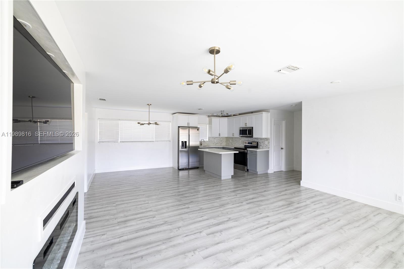 2455 Wiley Ct Hollywood, FL 33020