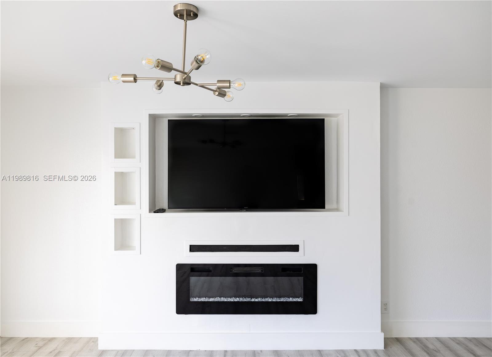 2455 Wiley Ct Hollywood, FL 33020