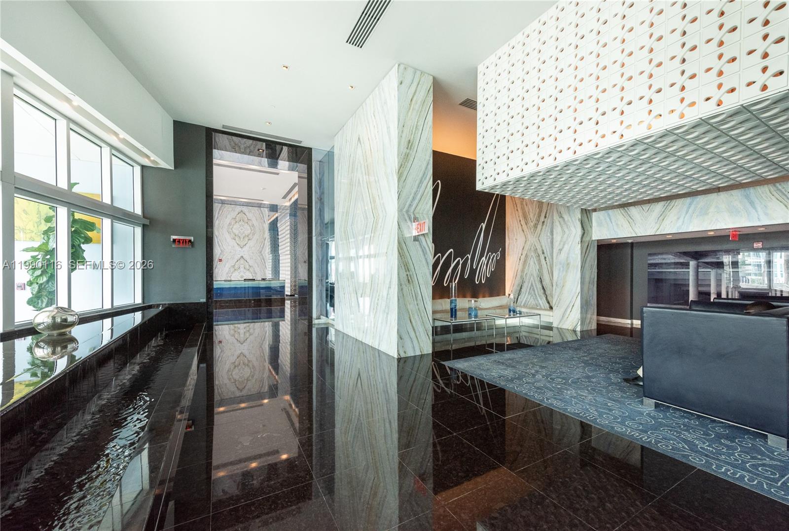 335 S Biscayne Blvd #2512 Miami, FL 33131