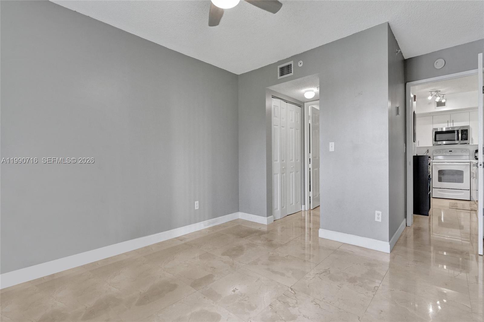 2640 S University Dr #112 Davie, FL 33328