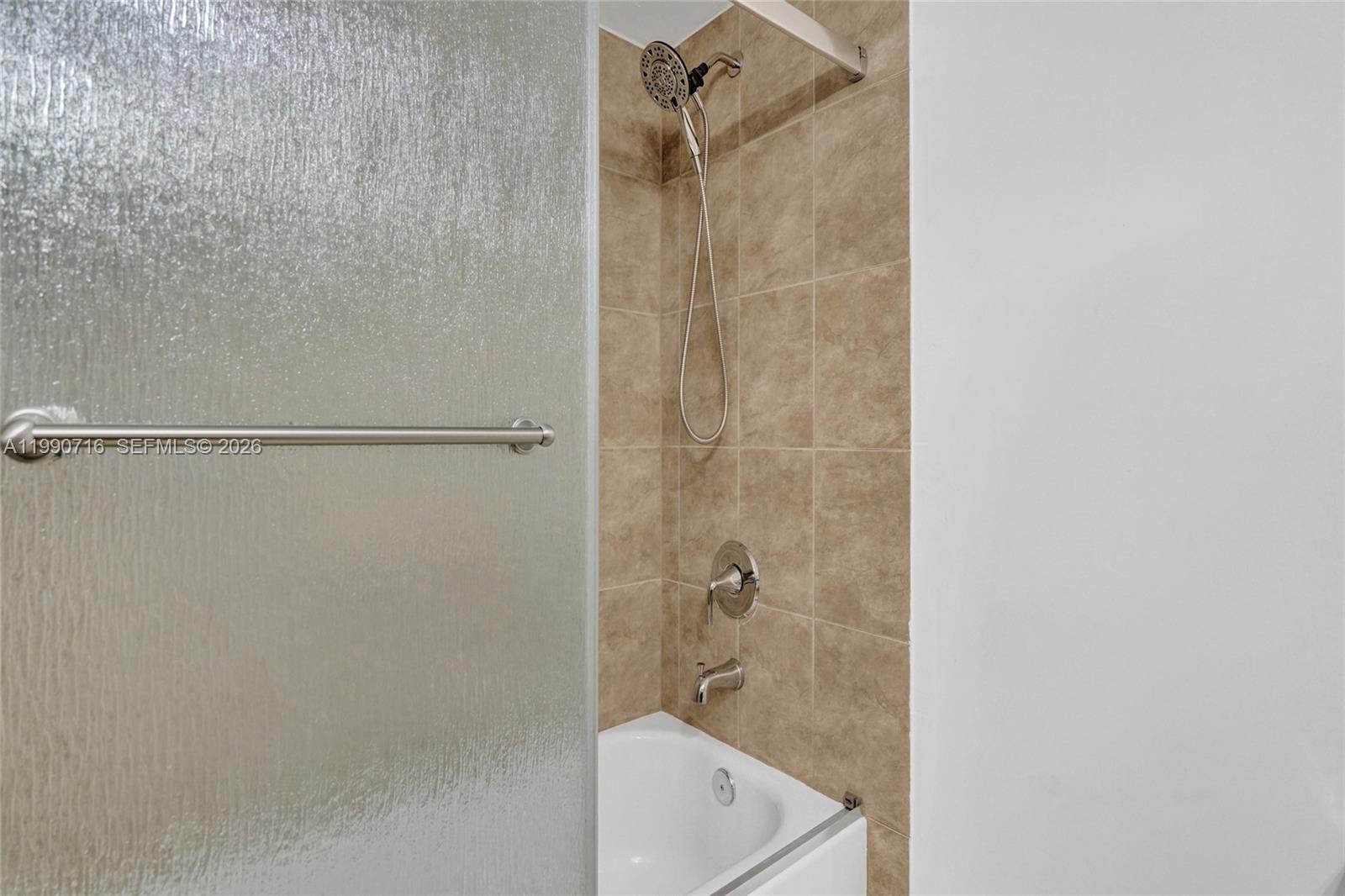 2640 S University Dr #112 Davie, FL 33328