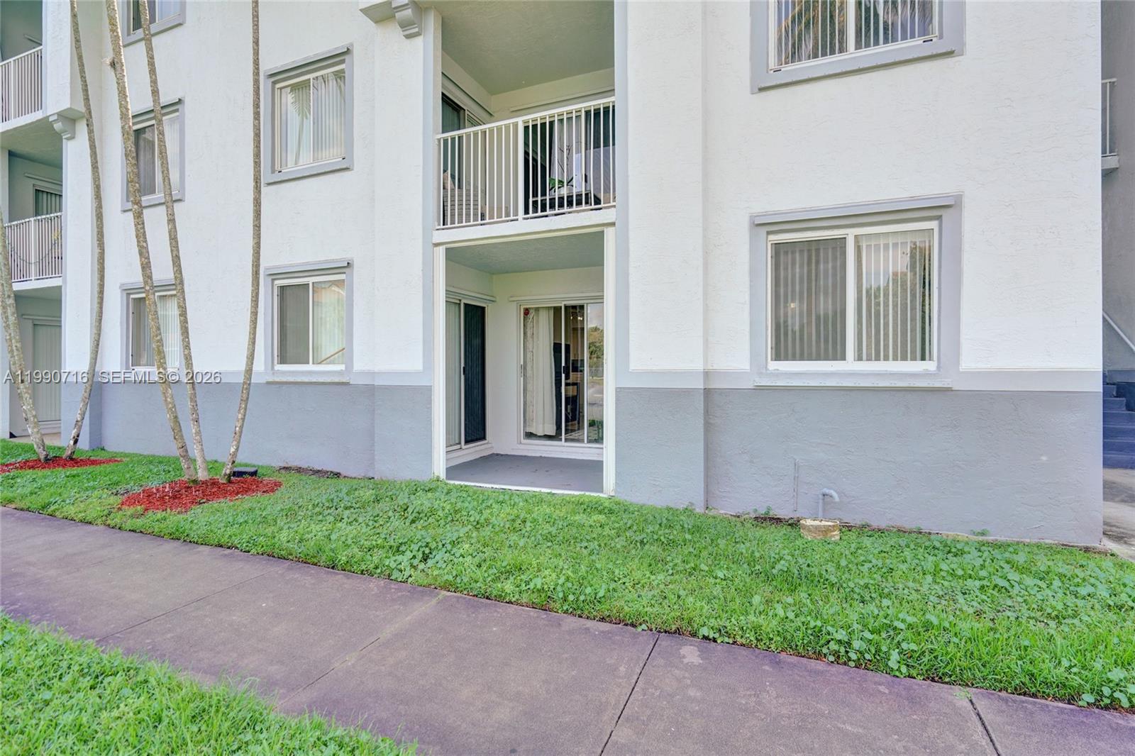 2640 S University Dr #112 Davie, FL 33328