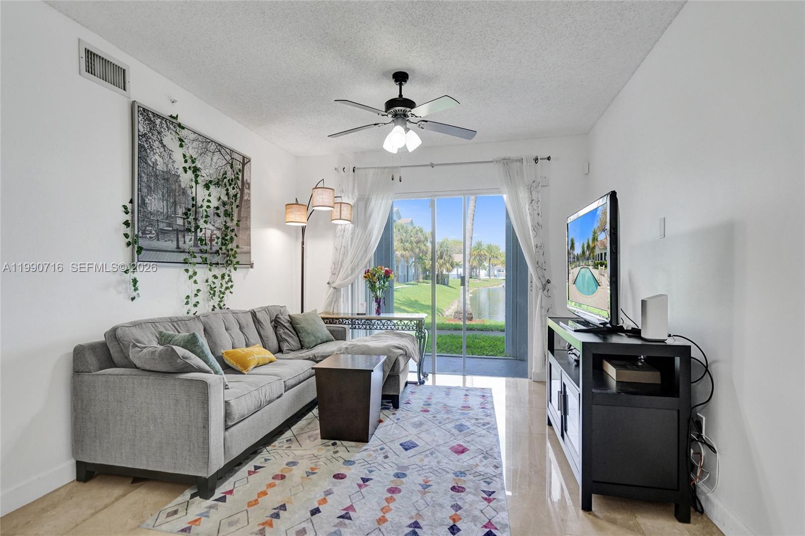 2640 S University Dr #112 Davie, FL 33328