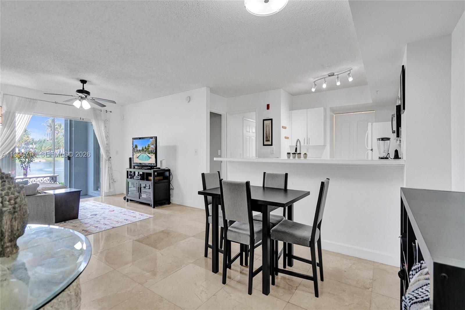 2640 S University Dr #112 Davie, FL 33328