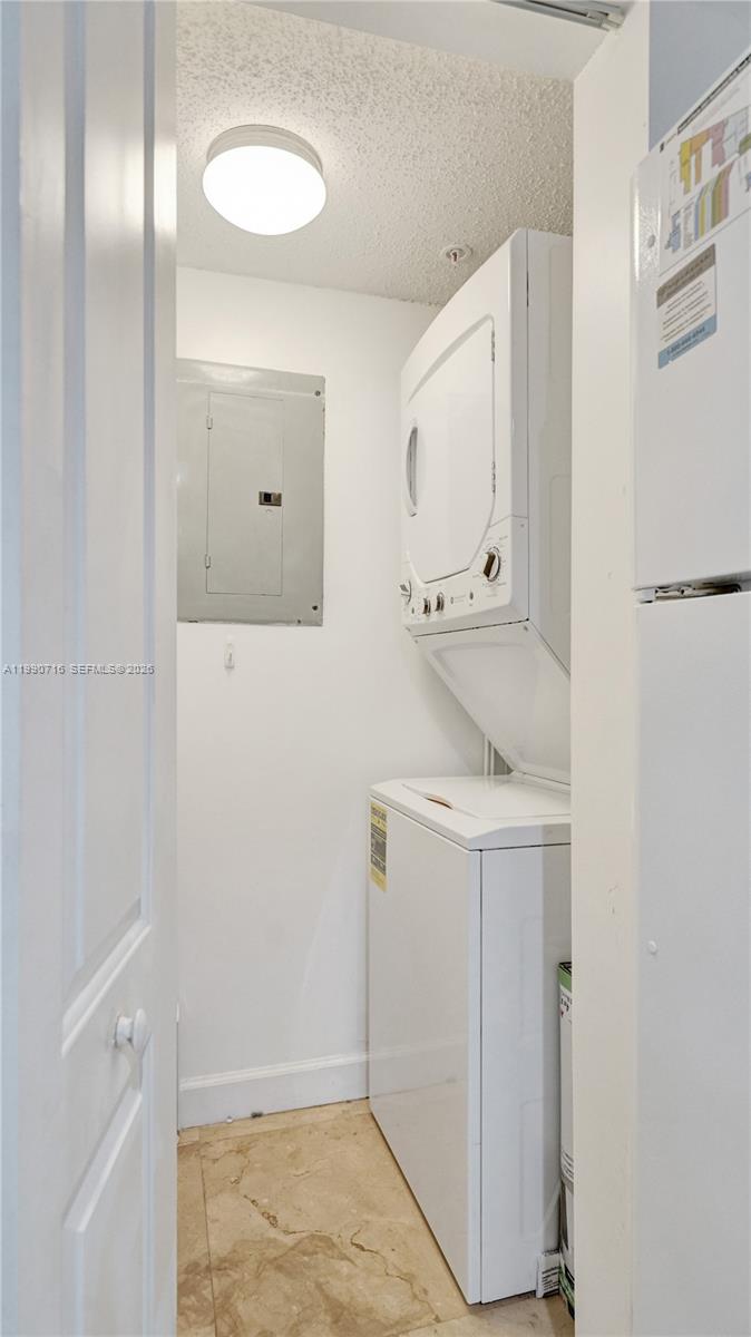 2640 S University Dr #112 Davie, FL 33328