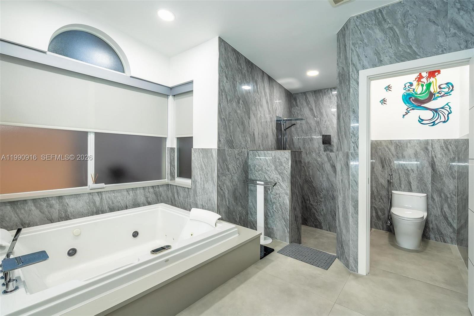 392 Coconut Cir Weston, FL 33326