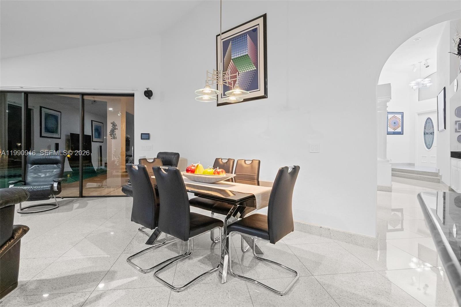 392 Coconut Cir Weston, FL 33326