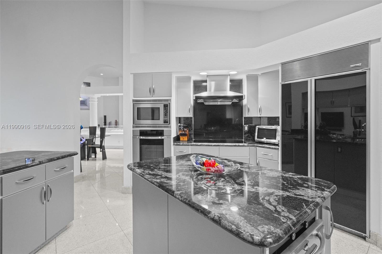 392 Coconut Cir Weston, FL 33326