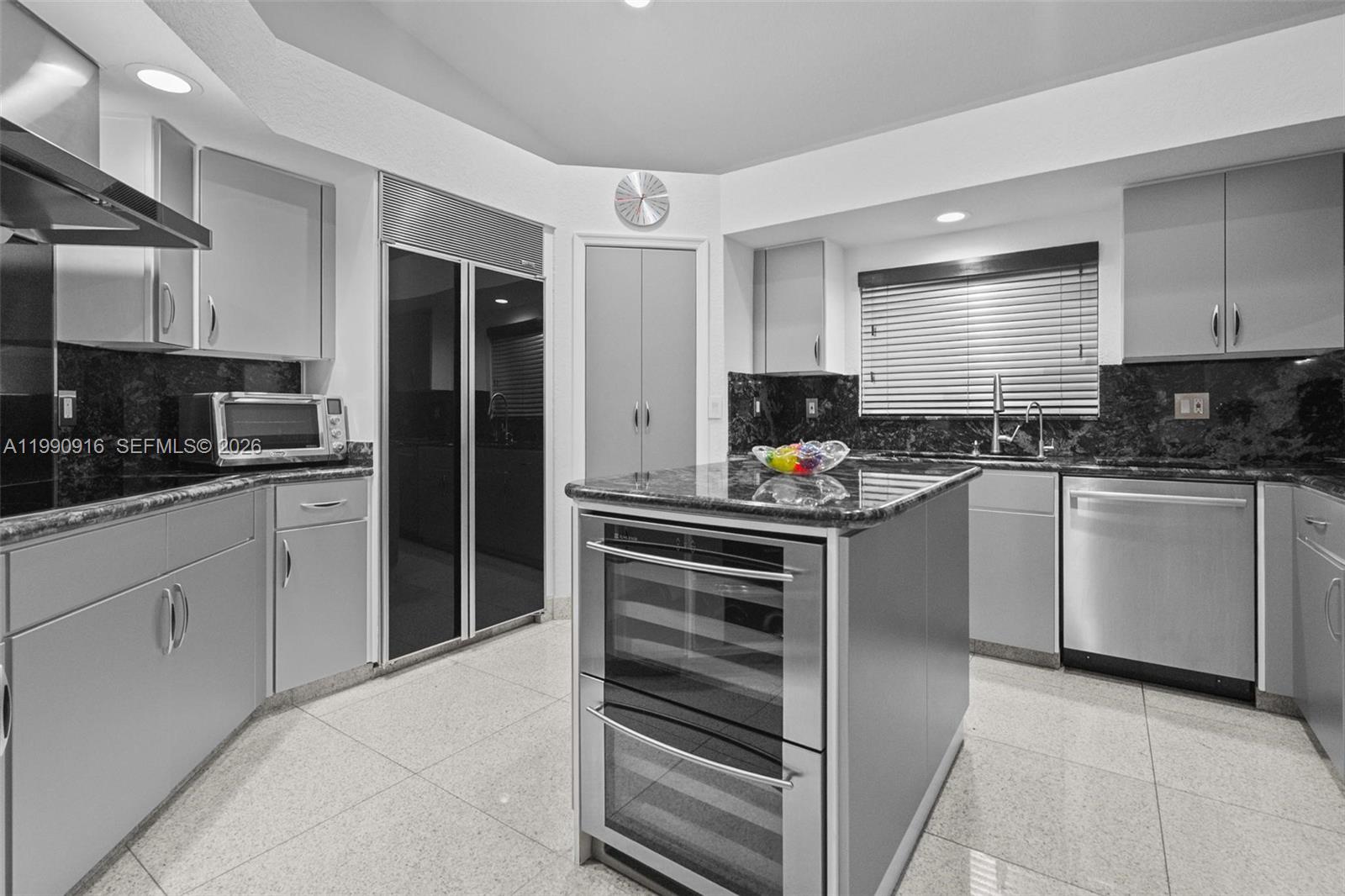 392 Coconut Cir Weston, FL 33326