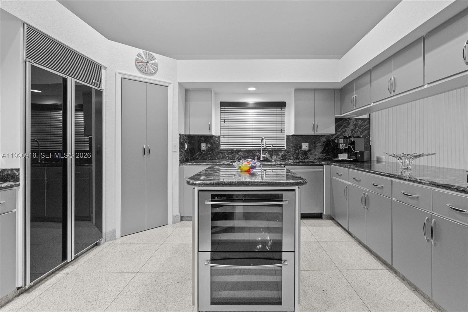 392 Coconut Cir Weston, FL 33326