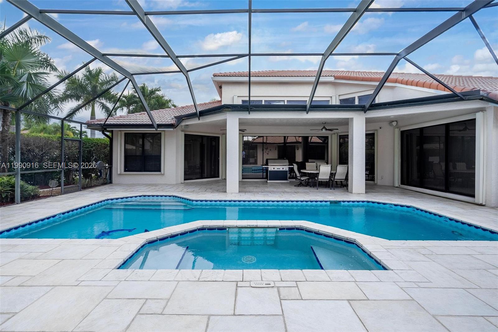 392 Coconut Cir Weston, FL 33326