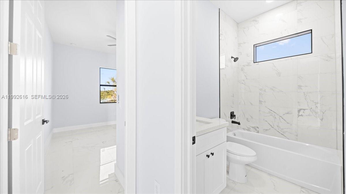 1201 15th Ter Cape Coral, FL 33909