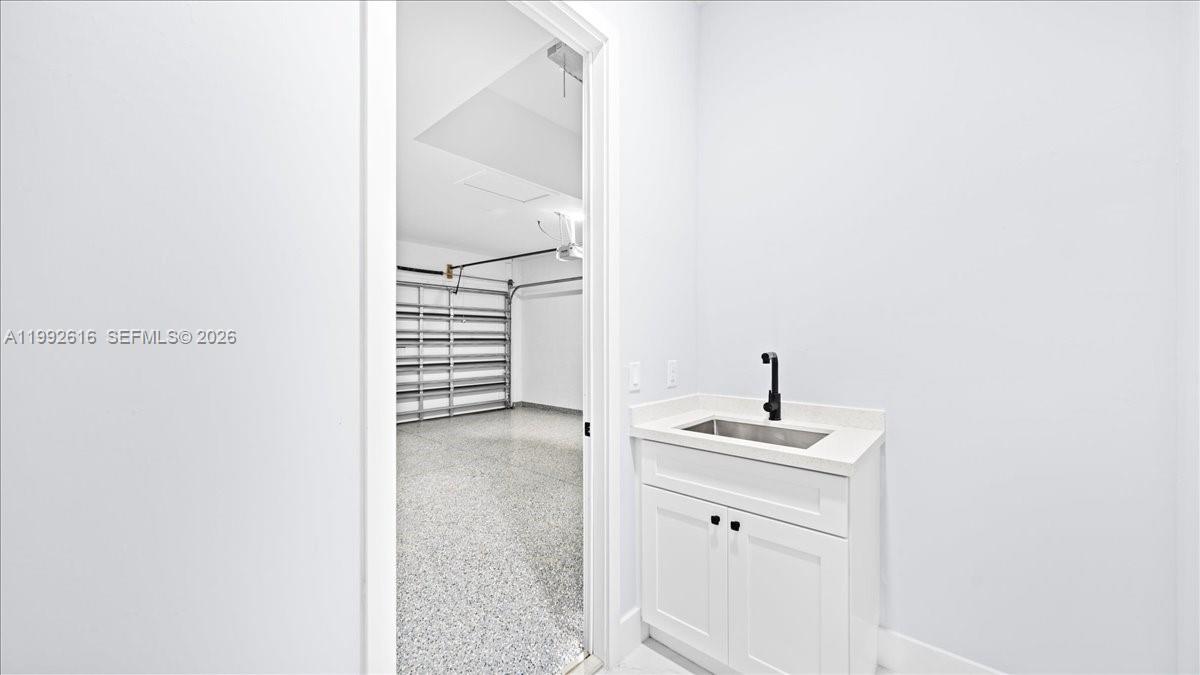 1201 15th Ter Cape Coral, FL 33909