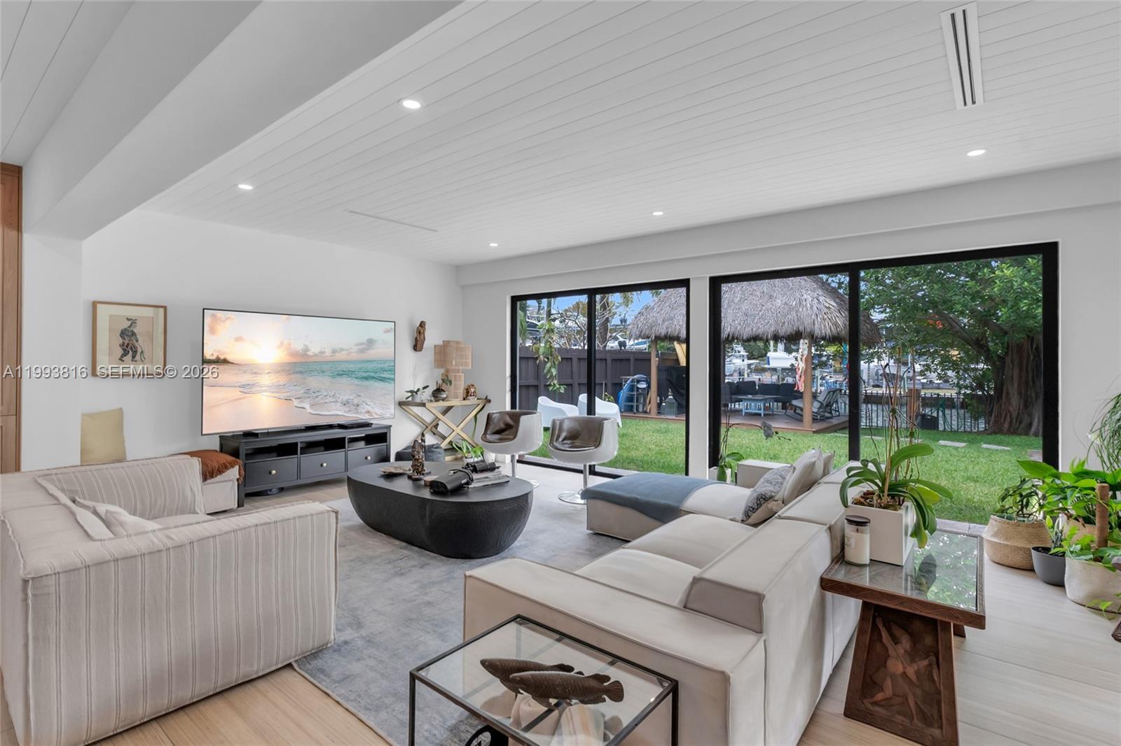 2025 Arch Crk Dr North Miami, FL 33181