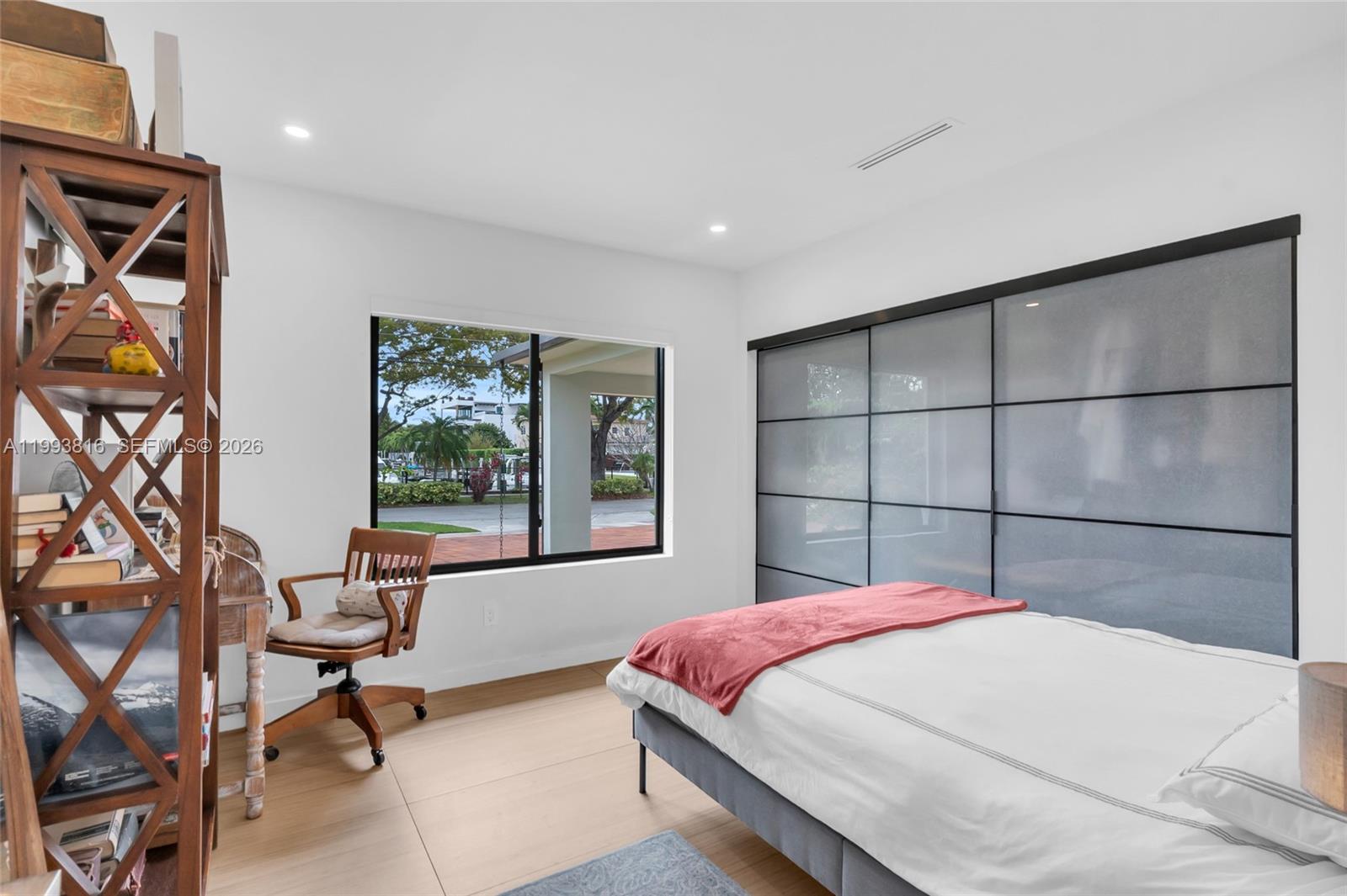 2025 Arch Crk Dr North Miami, FL 33181