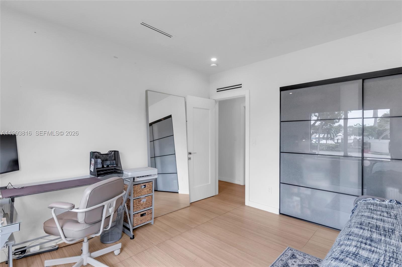 2025 Arch Crk Dr North Miami, FL 33181