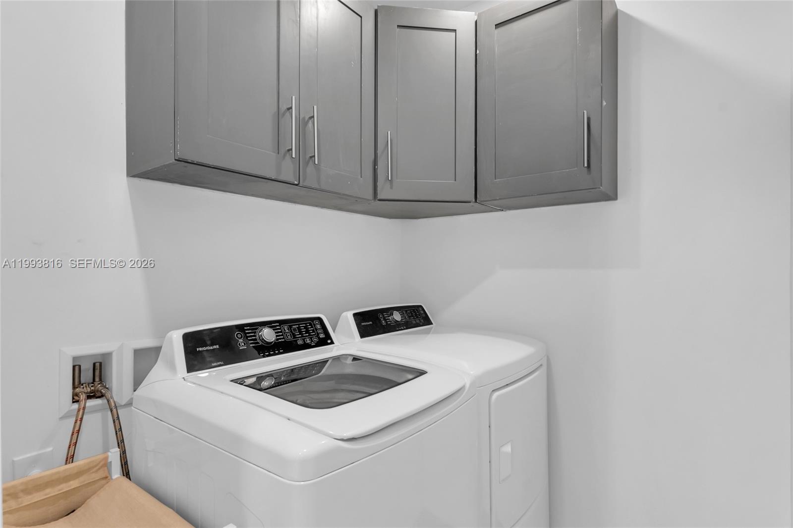 2025 Arch Crk Dr North Miami, FL 33181