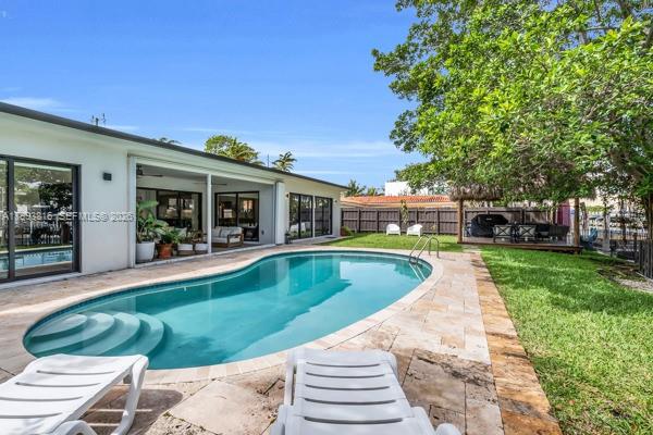 2025 Arch Crk Dr North Miami, FL 33181