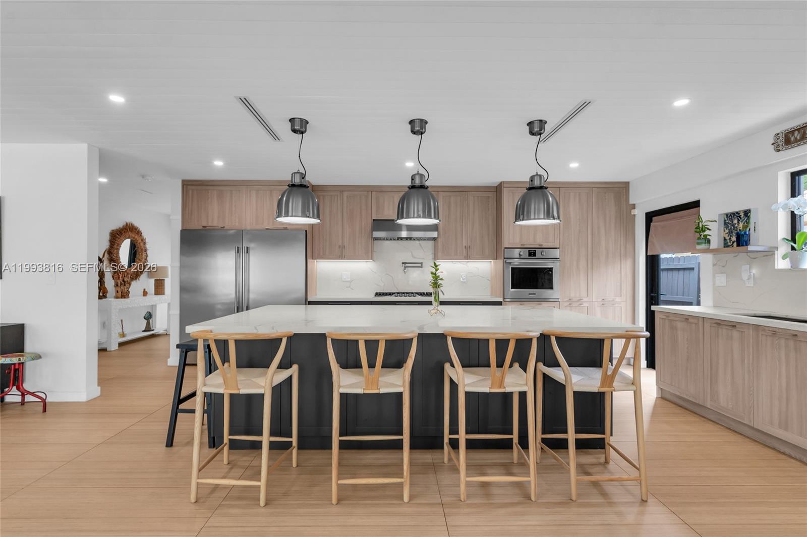 2025 Arch Crk Dr North Miami, FL 33181