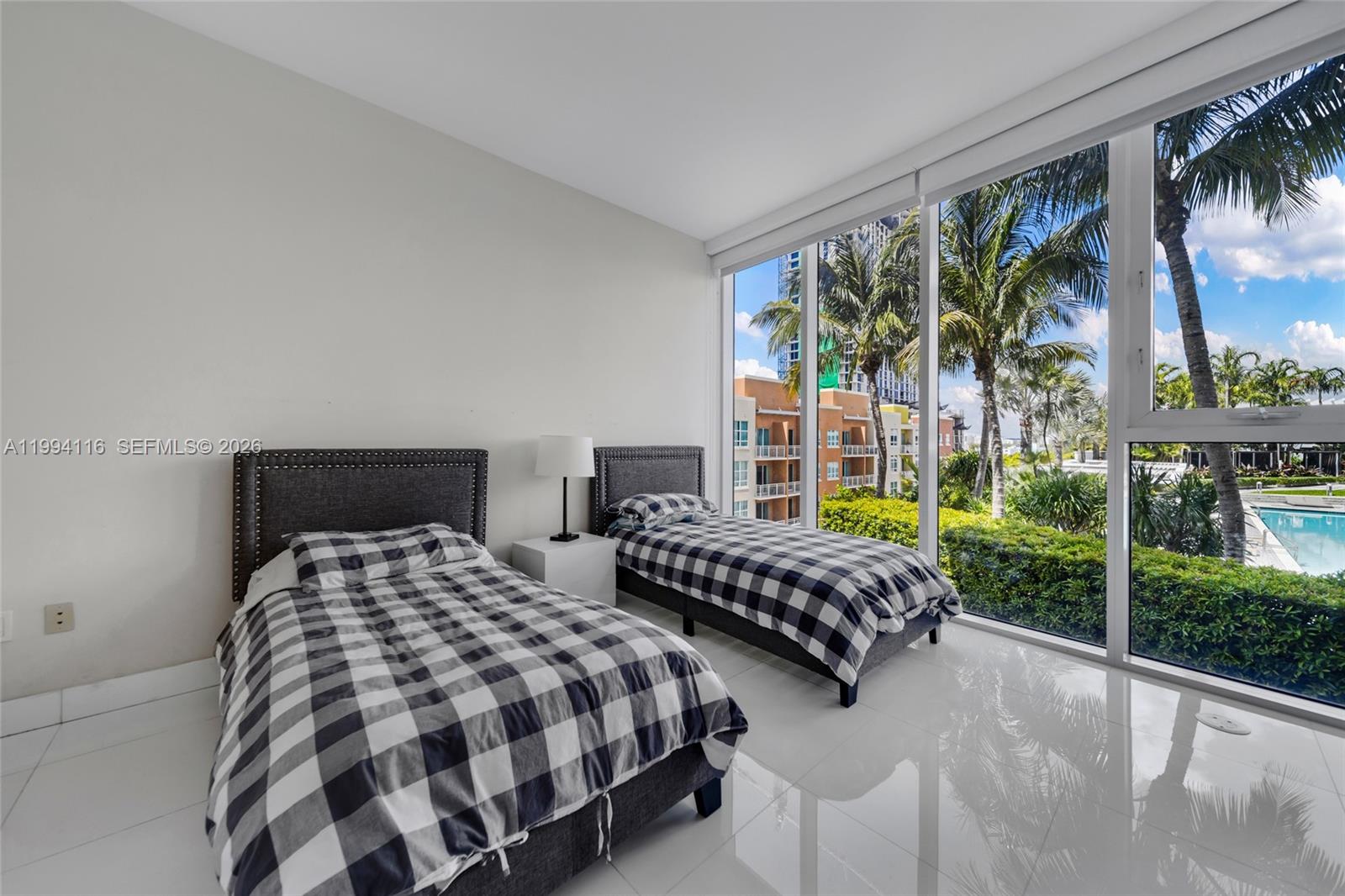 image Paramount Bay16