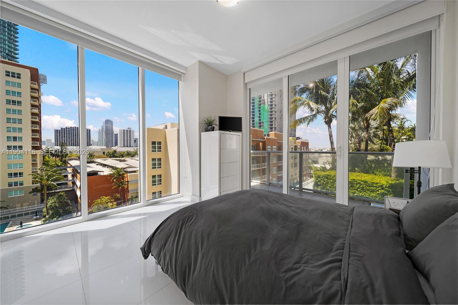 image Paramount Bay19