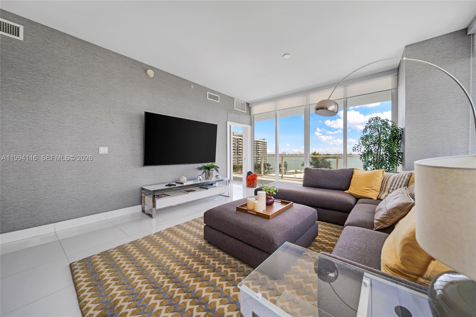 image Paramount Bay8