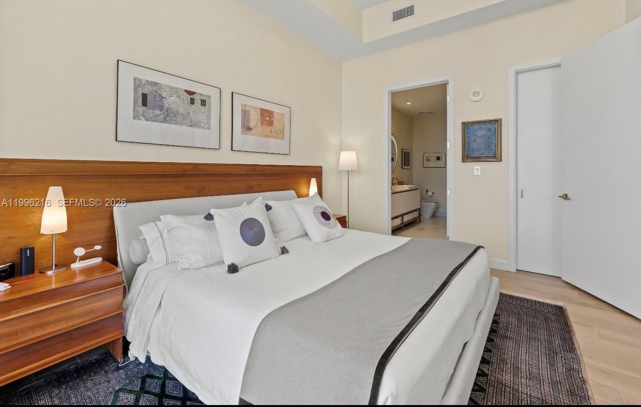 2655 S Bayshore Dr #1906 Miami, FL 33133