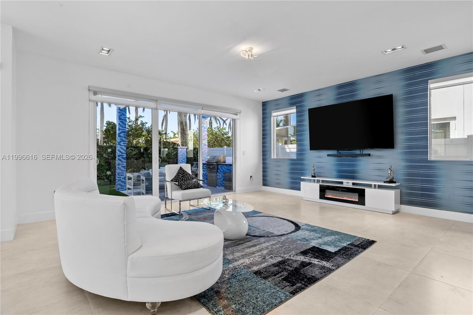 9830 NW 74th Ter Doral, FL 33178