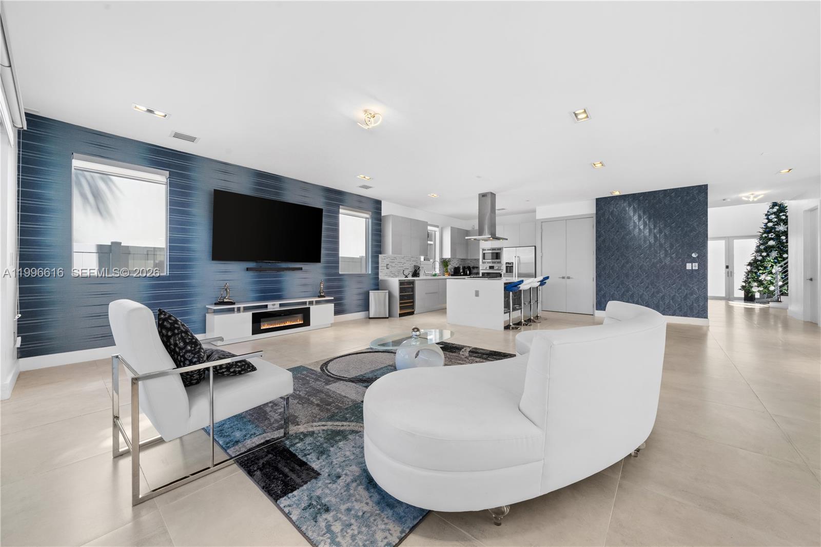 9830 NW 74th Ter Doral, FL 33178