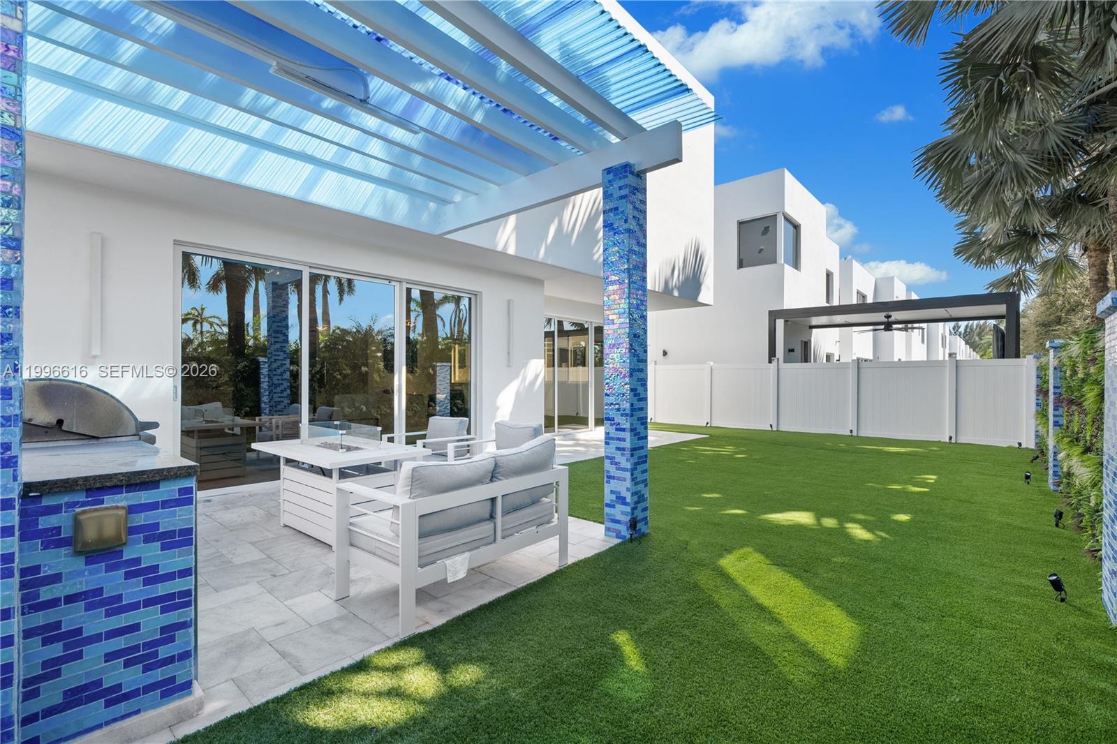 9830 NW 74th Ter Doral, FL 33178