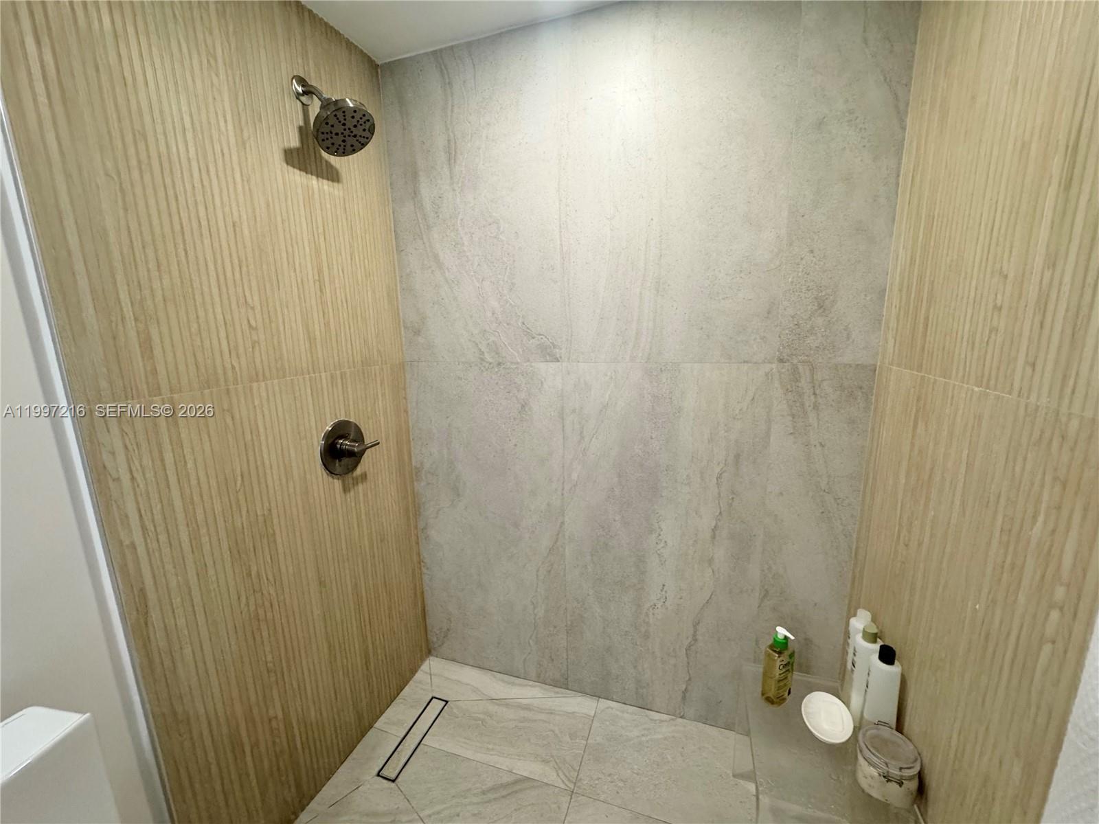 2899 Collins Ave #424 Miami Beach, FL 33140