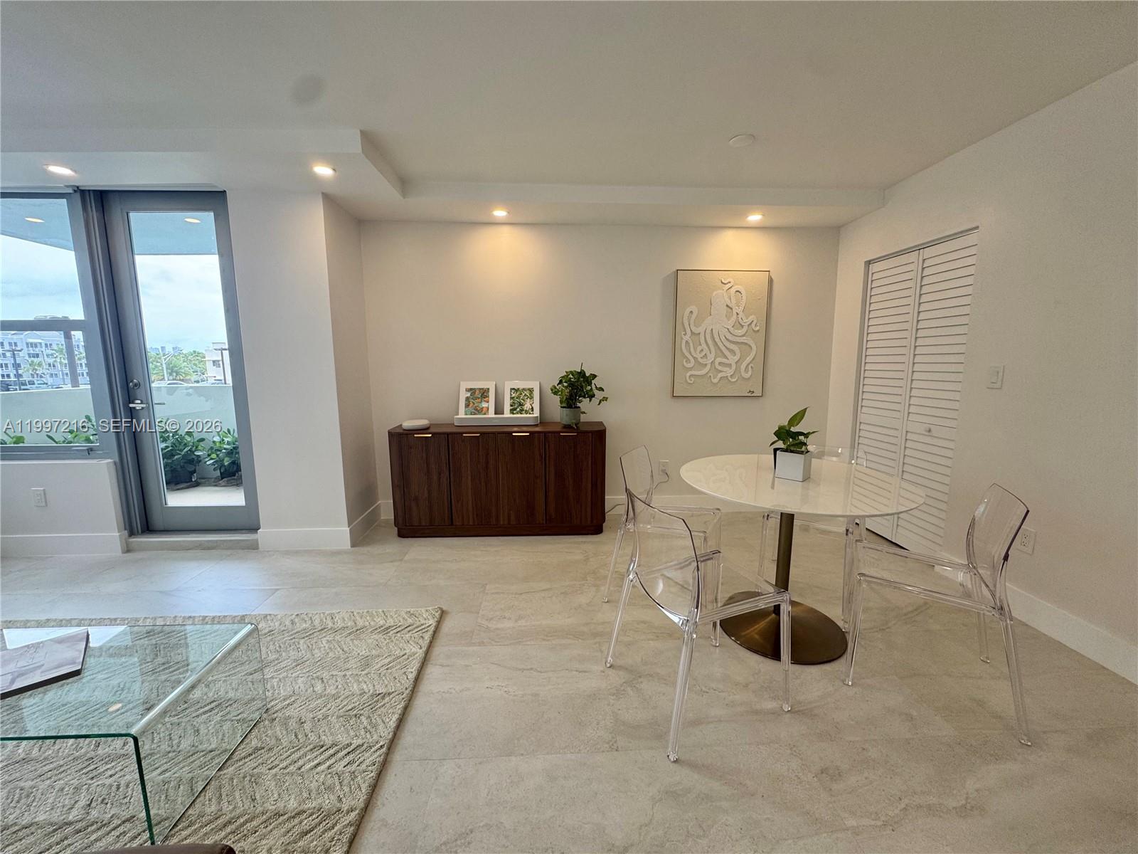 2899 Collins Ave #424 Miami Beach, FL 33140