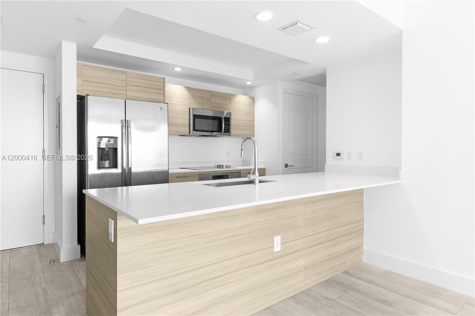 121 NE 34th St #2602 Miami, FL 33137