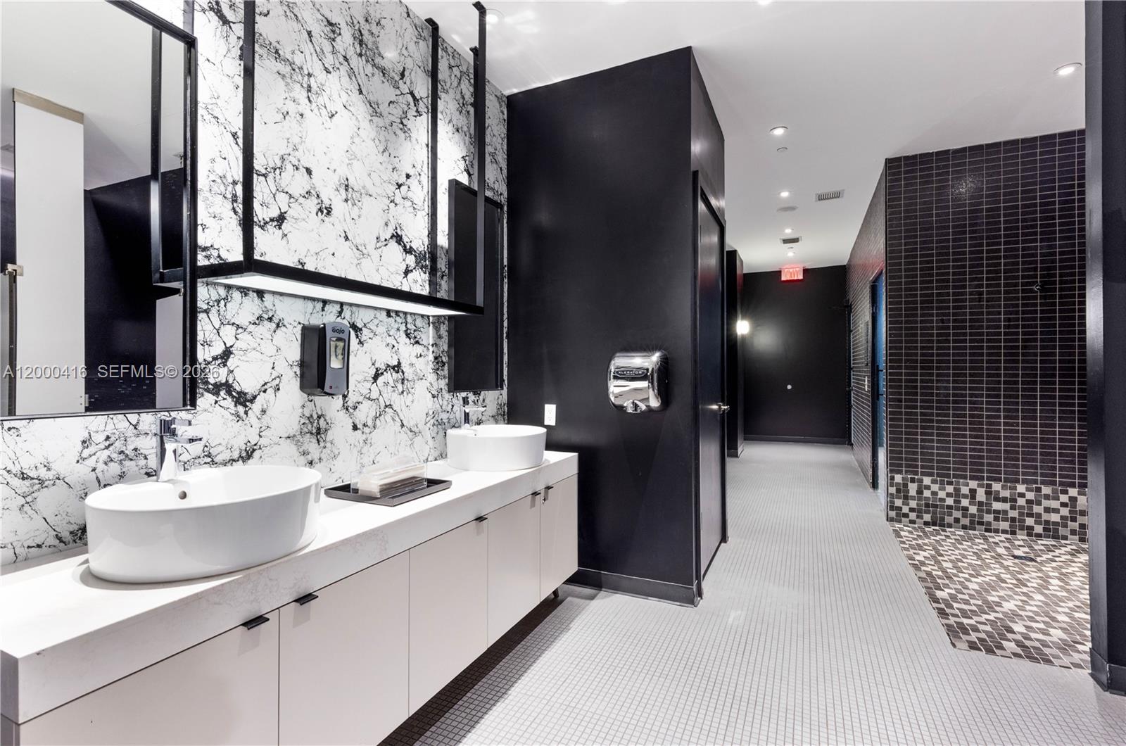 121 NE 34th St #2602 Miami, FL 33137