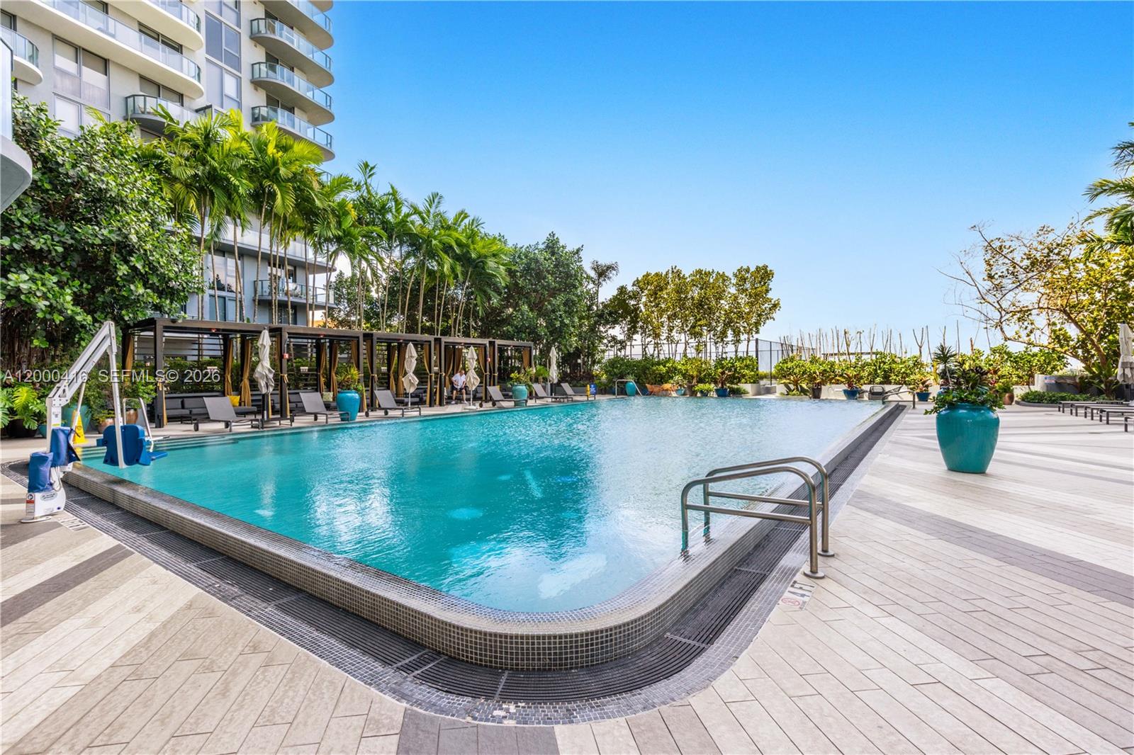 121 NE 34th St #2602 Miami, FL 33137