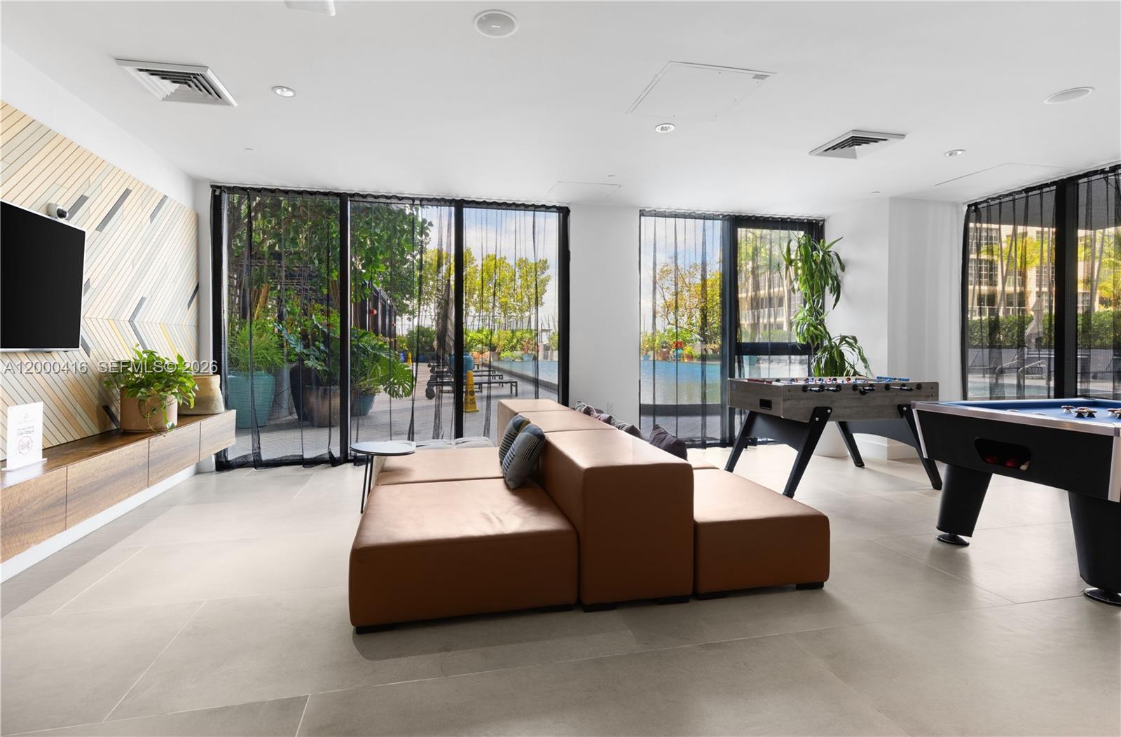 121 NE 34th St #2602 Miami, FL 33137