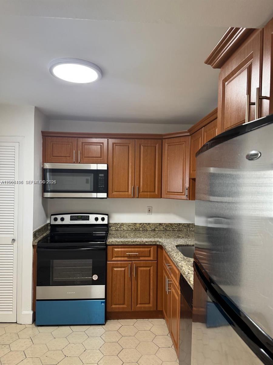 1401 NE 191st #D108