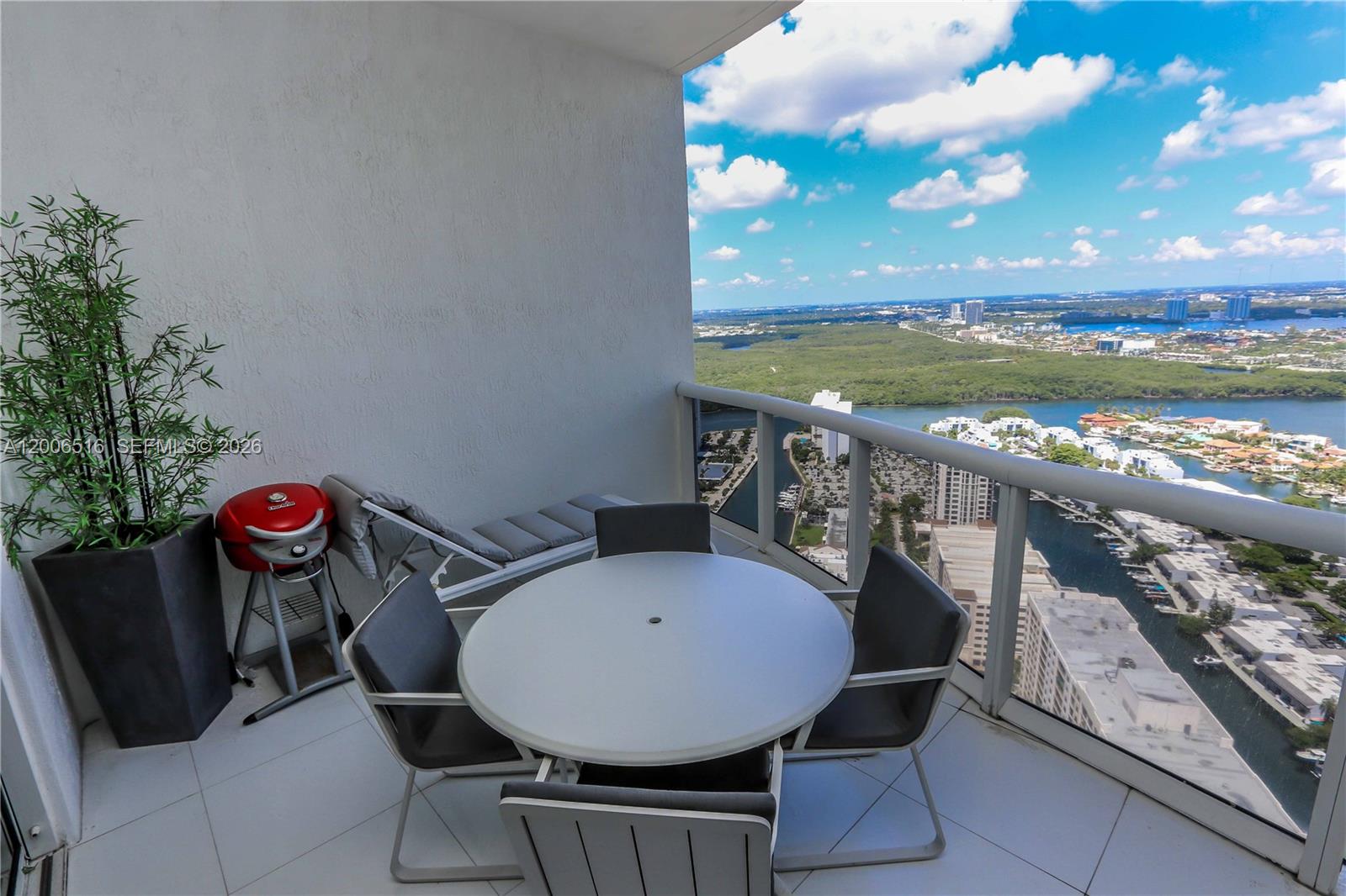15901 Collins Ave #4106 Sunny Isles Beach, FL 33160
