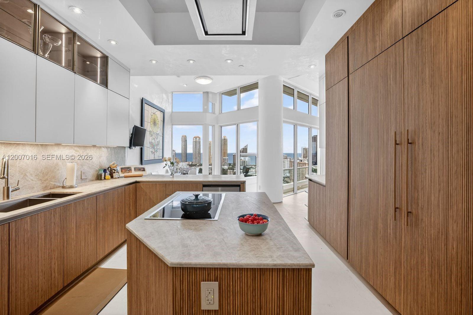 2600 Island Blvd #PH-1 Aventura, FL 33160