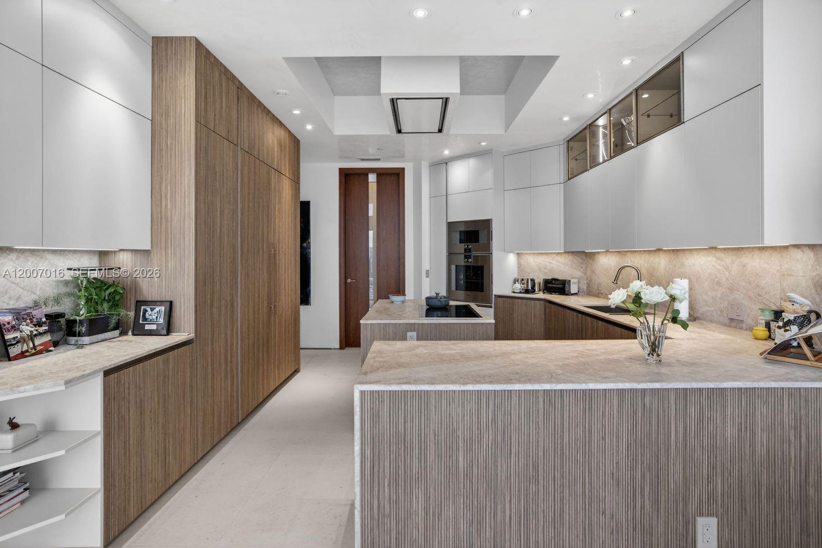 2600 Island Blvd #PH-1 Aventura, FL 33160