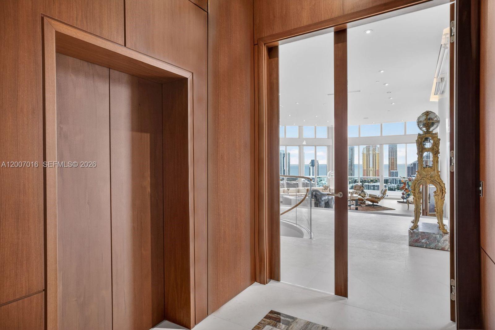 2600 Island Blvd #PH-1 Aventura, FL 33160