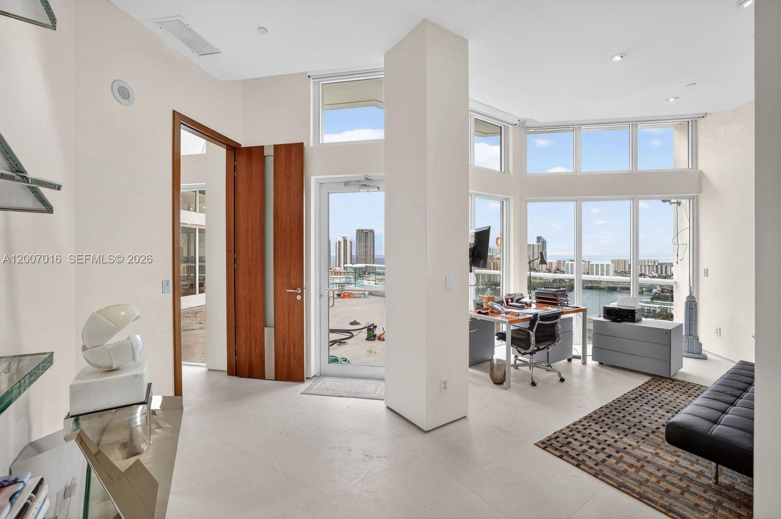 2600 Island Blvd #PH-1 Aventura, FL 33160