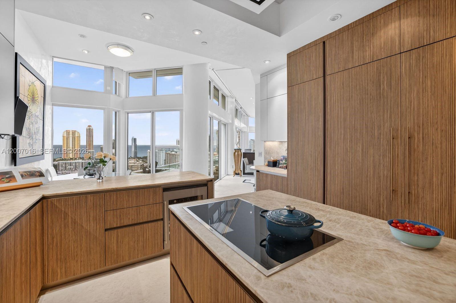 2600 Island Blvd #PH-1 Aventura, FL 33160