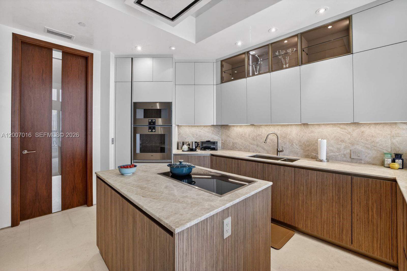 2600 Island Blvd #PH-1 Aventura, FL 33160