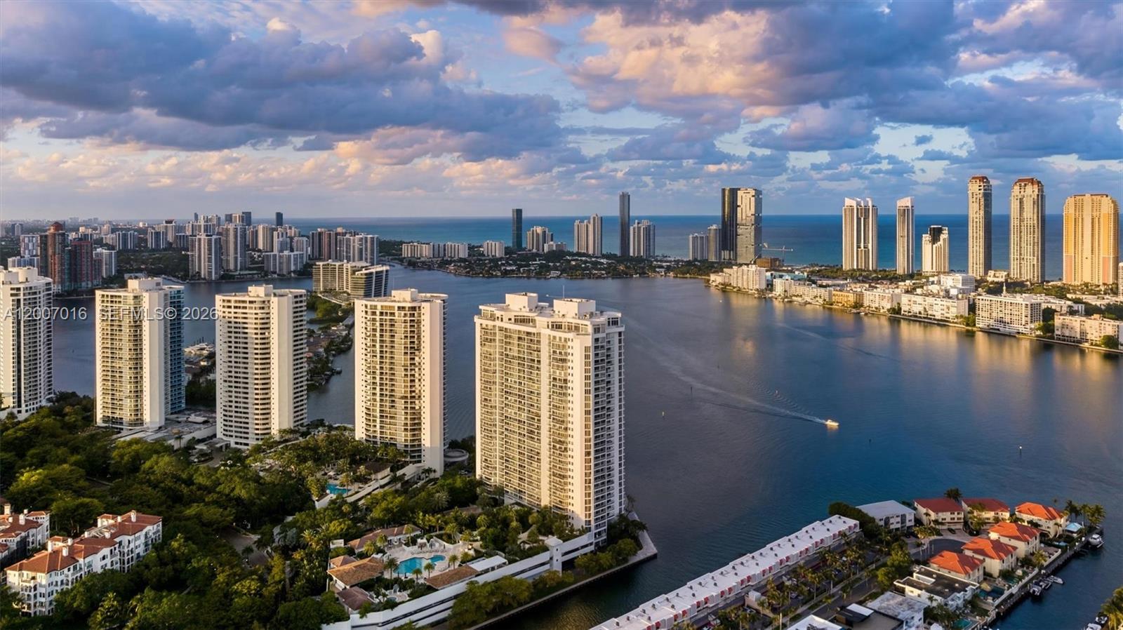 2600 Island Blvd #PH-1 Aventura, FL 33160