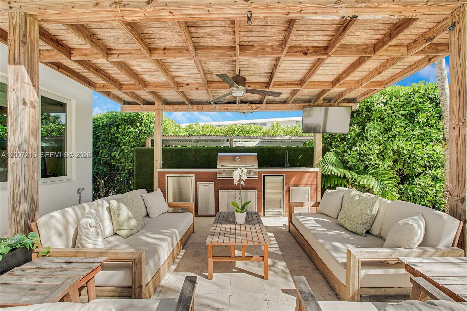 815 NE 76th St Miami, FL 33138